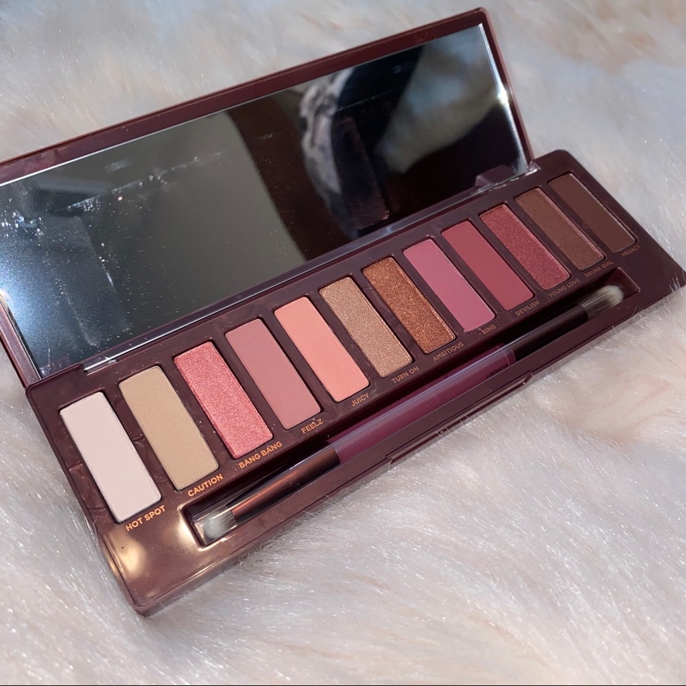 NWT Urban Decay Naked Cherry Eyeshadow Palette - Picture 4 of 8